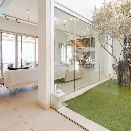 Villa Villa Itaca Vista mar y piscina climatizada *